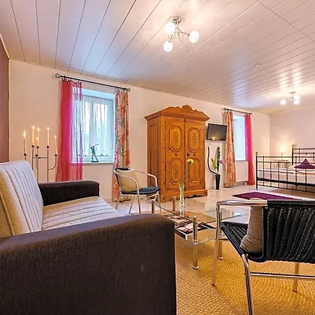 Moselhotel Ludwigs Otel Leiwen